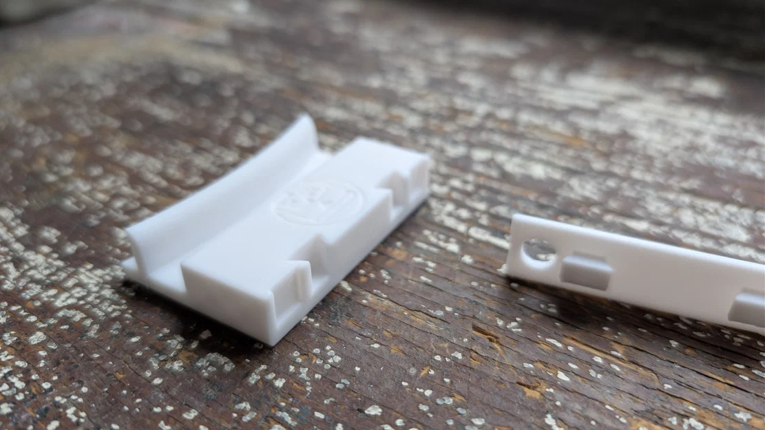 Móc giữ thùng rác Ikea FNISS chống lật - Giải pháp chặn thú cưng hiệu quả - Image 1