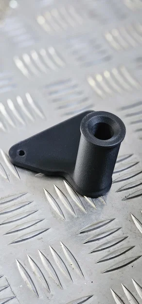 Ngàm gắn đèn hậu cho baga Tailfin 2025+ - Image 3