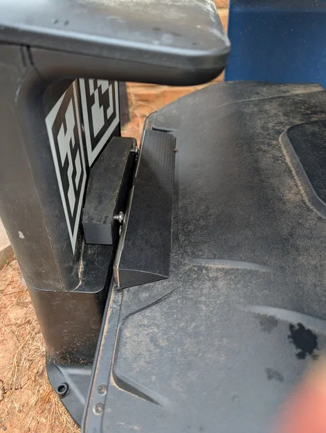 Bộ phận hỗ trợ sạc phía trước (Front Charger) cho Lymow One - Image 1