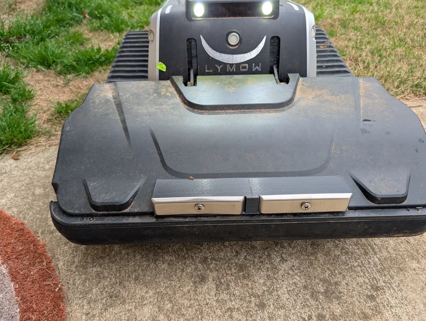 Bộ phận hỗ trợ sạc phía trước (Front Charger) cho Lymow One - Image 3