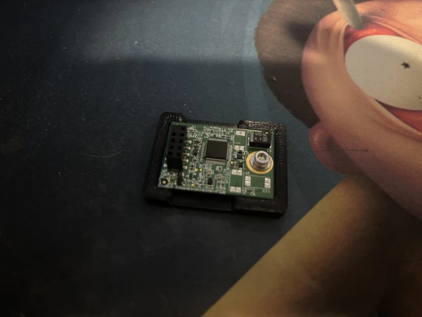 Giá đỡ nam châm cho mô-đun USB Flash Drive DOM - Image 2