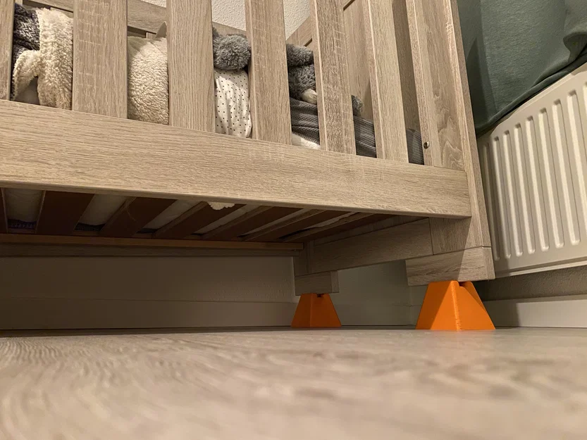 Bộ chân đế nâng chiều cao giường cũi cho bé (Stilts for baby-bed) - Image 1