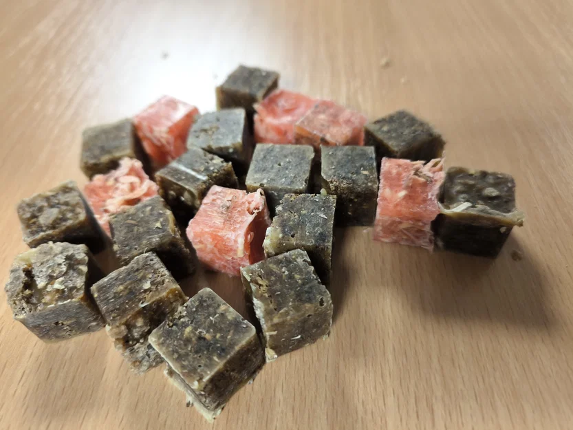 Khuôn đúc viên mồi lửa từ sáp - Image 1