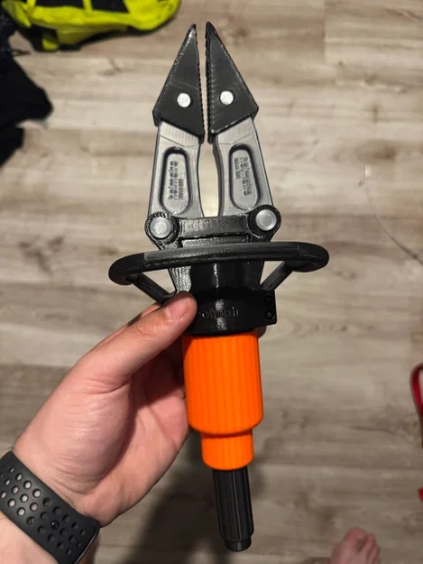 Mô hình thiết bị cứu hộ Holmatro hoạt động được - Image 2