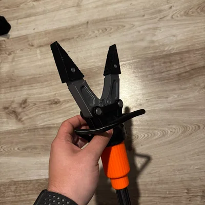 Mô hình thiết bị cứu hộ Holmatro hoạt động được