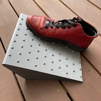 Dụng cụ hỗ trợ căng cơ bắp chân Calf Stretching Wedge in 3D