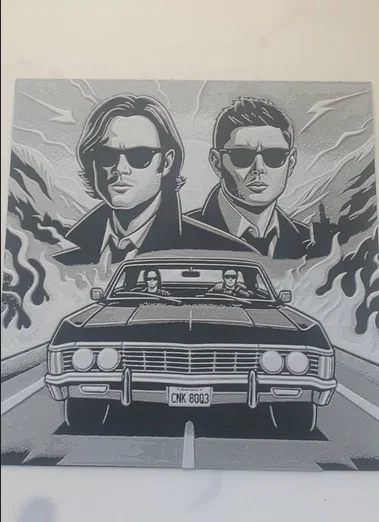 Mô hình hai anh em Sam và Dean Winchester trong phim Supernatural - Image 4