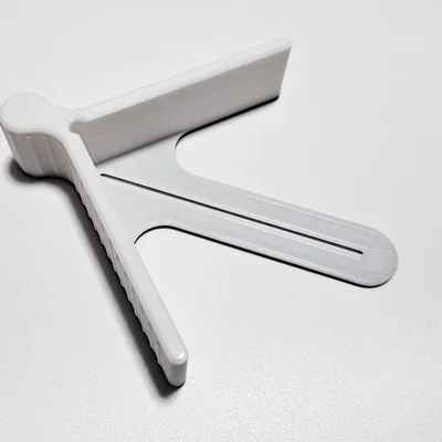 Thước đo đánh dấu tâm cải tiến (có lỗ treo)