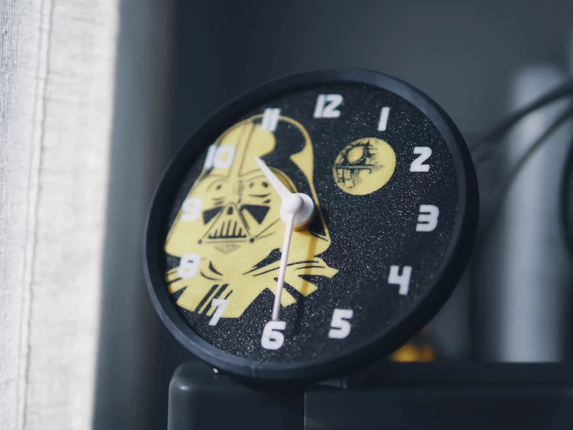 Đồng hồ 3D Darth Vader cực chất cho tín đồ Star Wars - Image 1