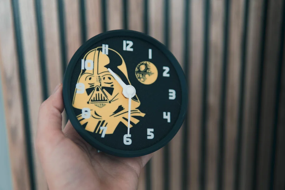 Đồng hồ 3D Darth Vader cực chất cho tín đồ Star Wars - Image 2