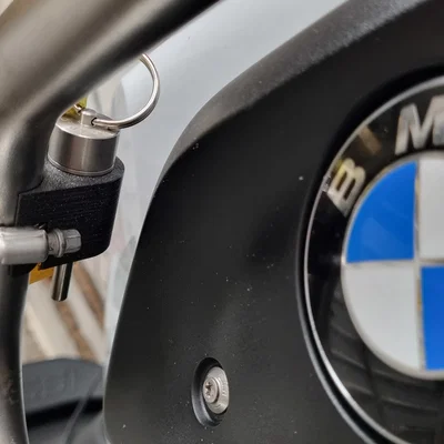 Giá đỡ chốt khóa đĩa xe máy Roadlok