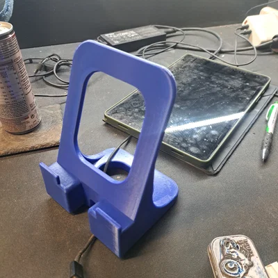 Giá đỡ máy tính bảng 3D tiện lợi, gọn gàng và dễ in