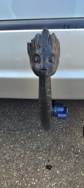 Nắp bảo vệ đầu kéo hình Groot độc đáo cho xe hơi - Image 1