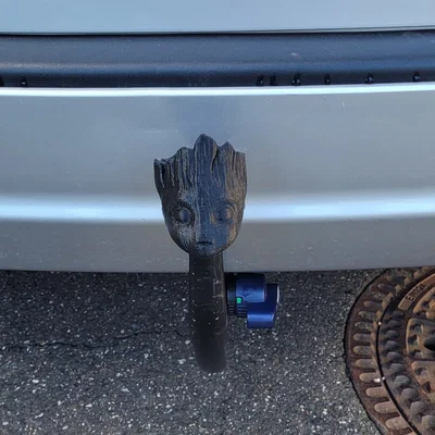 Nắp bảo vệ đầu kéo hình Groot độc đáo cho xe hơi