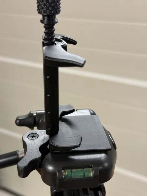 Kẹp điện thoại Tripod V2 với đế 42,5mm tiện dụng cho quay phim - Image 2