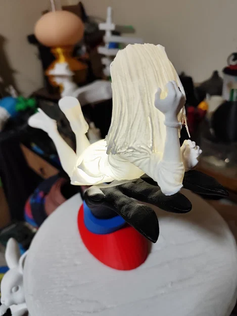 Mô hình đèn "A girl in the hand" - Image 4