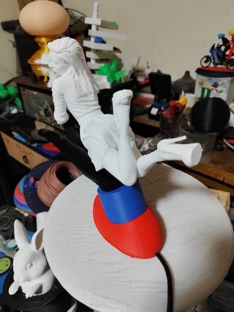 Mô hình đèn "A girl in the hand" - Image 21