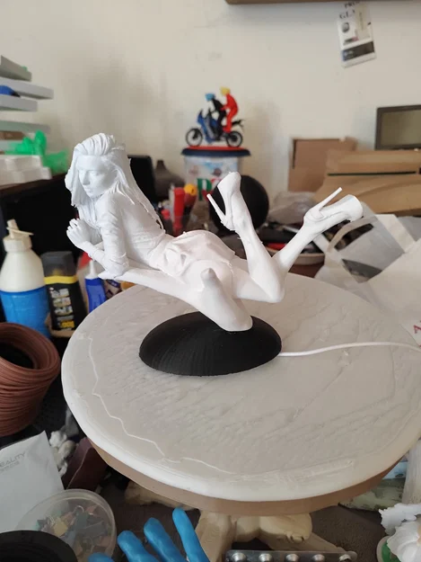 Mô hình đèn "A girl in the hand" - Image 28