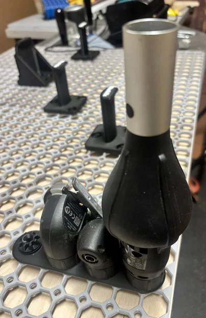 Giá đỡ phụ kiện Bosch IXO cho hệ thống Multiboard - Image 1