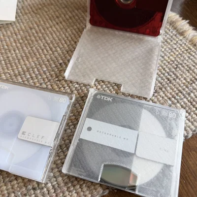 Hộp đựng đĩa Minidisc lật (kiểu TDK)