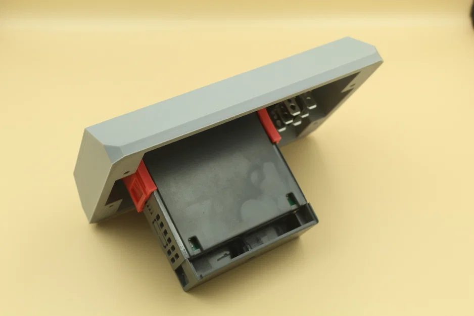 Hộp gắn tường cho bộ điều khiển nhiệt độ và độ ẩm dòng STC - Image 3