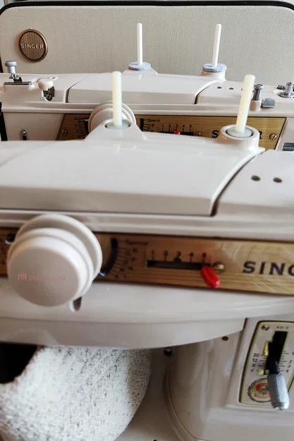 Chốt chỉ và Đế giữ cho máy may Singer Slant-o-Matic - Image 22