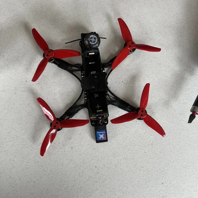 Bộ linh kiện in 3D cho FPV drone Lionbee từ NewBeeDrone
