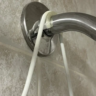 Kẹp cố định giá treo vòi hoa sen (Hanging Shower Caddy Clip) 3D