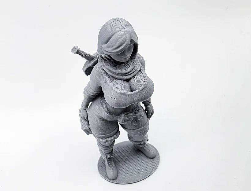 Mô hình nữ Rogue (Female Rogue Figurine) - Image 3