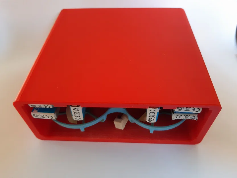 Hộp đựng Meteor 75 Pro và pin - Image 5