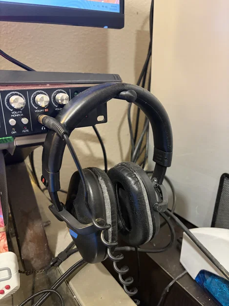 Móc treo tai nghe dành cho tủ Rack - Image 2