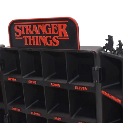Kệ trưng bày mô hình Stranger Things Kinder Joy