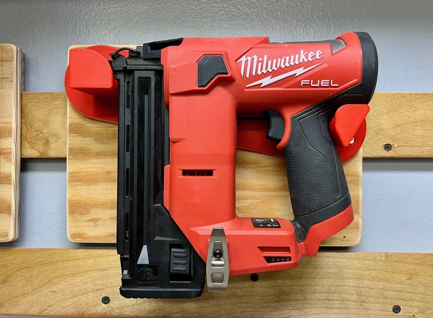 Giá treo súng bắn đinh Milwaukee M12 - Image 1