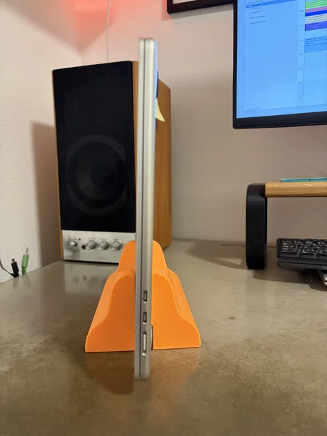 Đế dựng đứng cho Macbook Air 15 inch M2 - Tối giản & Chắc chắn - Image 3