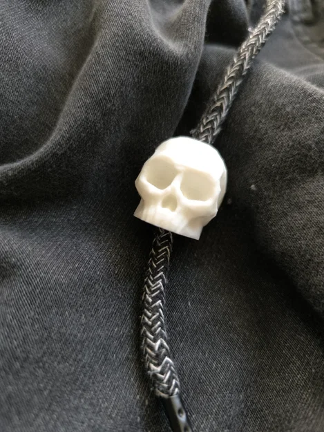 Hạt xỏ dây Low-Poly Skull - Image 1