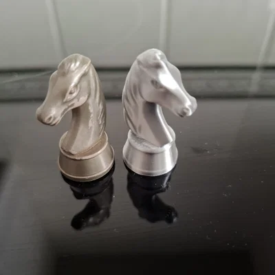 Quân Mã (Knight/Horse) thay thế cho máy tính cờ vua Kasparov (SciSys / SaiTek)