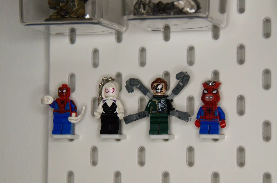 IKEA Skadis | Giá treo LEGO Minifigure phẳng và tiện lợi - Image 1