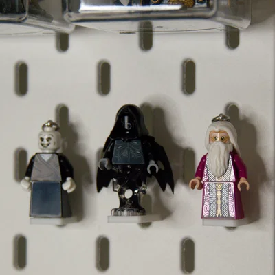 IKEA Skadis | Giá treo LEGO Minifigure phẳng và tiện lợi