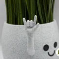 Chậu cây hình bàn tay Rock & Roll vui nhộn - Thumbnail 2