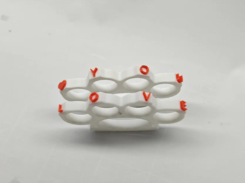 Love Punch Knuckle Duster – Mẫu công cụ tự vệ nhỏ gọn và phong cách - Image 3