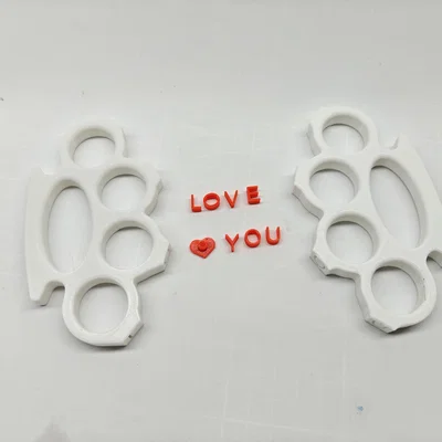 Love Punch Knuckle Duster – Mẫu công cụ tự vệ nhỏ gọn và phong cách