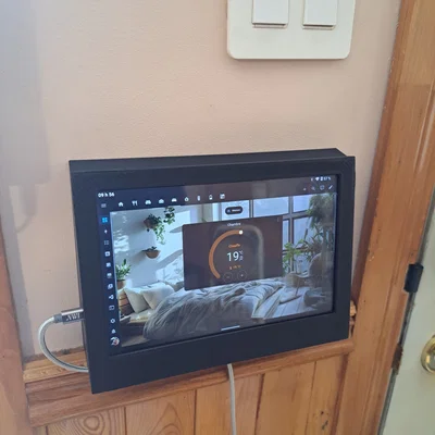 Khung treo tường cho máy tính bảng Yotop điều khiển Home Assistant