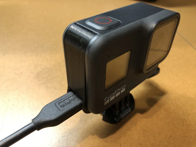 Nắp đậy pin GoPro 8 có lỗ cắm USB - Image 1