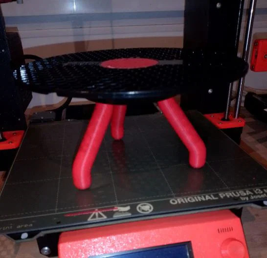 Bàn nhỏ trang trí từ cuộn nhựa cũ (Spool Table) - Image 2