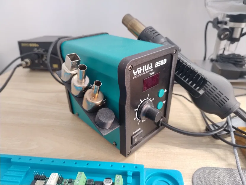 Giá đỡ 4 đầu khò cho trạm hơi nóng Yihua 858D - Image 1