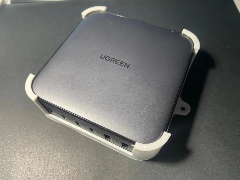 Giá đỡ treo tường và bàn làm việc siêu gọn cho củ sạc Ugreen Nexode 200W - Image 1