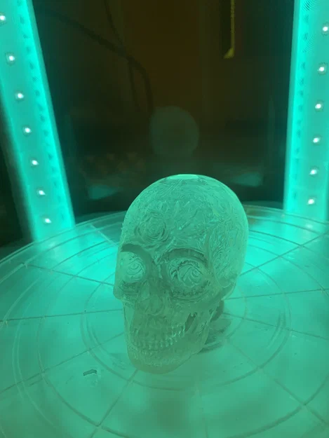 Ống cắm bút hình đầu lâu pha lê (Crystal Skull) - Image 11