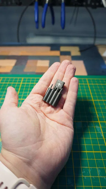 Giá đỡ mũi vít cho bảng treo dụng cụ (Pegboard) - Image 2