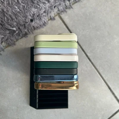 Kệ để ốp lưng iPhone 12-17 cực gọn gàng và tinh tế