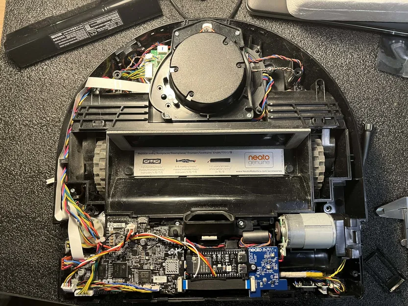 Giá đỡ lắp đặt ESP32 cho Neato D7 - Image 2